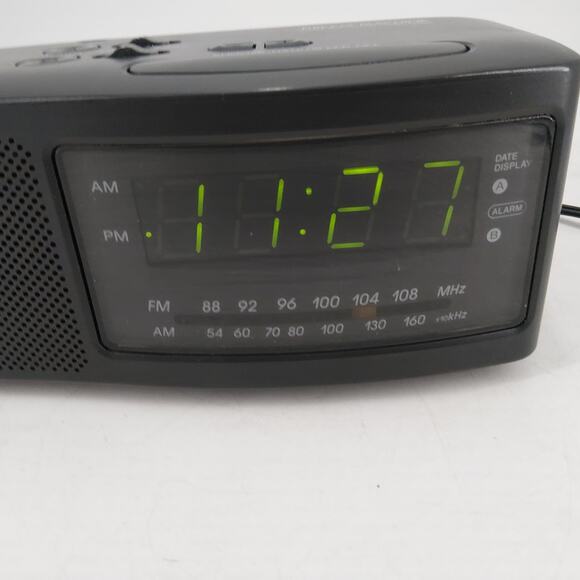 SONY DREAM MACHINE ICF-C740 Clock Radio AM/FM Digital Dual Alarm Backup Battery - Picture 7 of 10